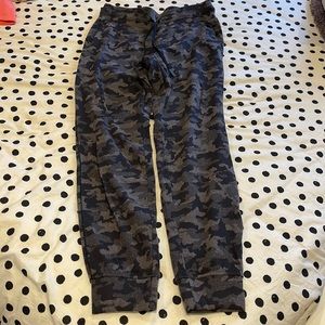 Lululemon Rulu Joggers💜